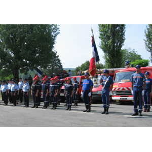 Les troupes - Les sapeurs-pompiers prfessionneles et volontaires, les jeunes sapeurs et la sécurité civile.